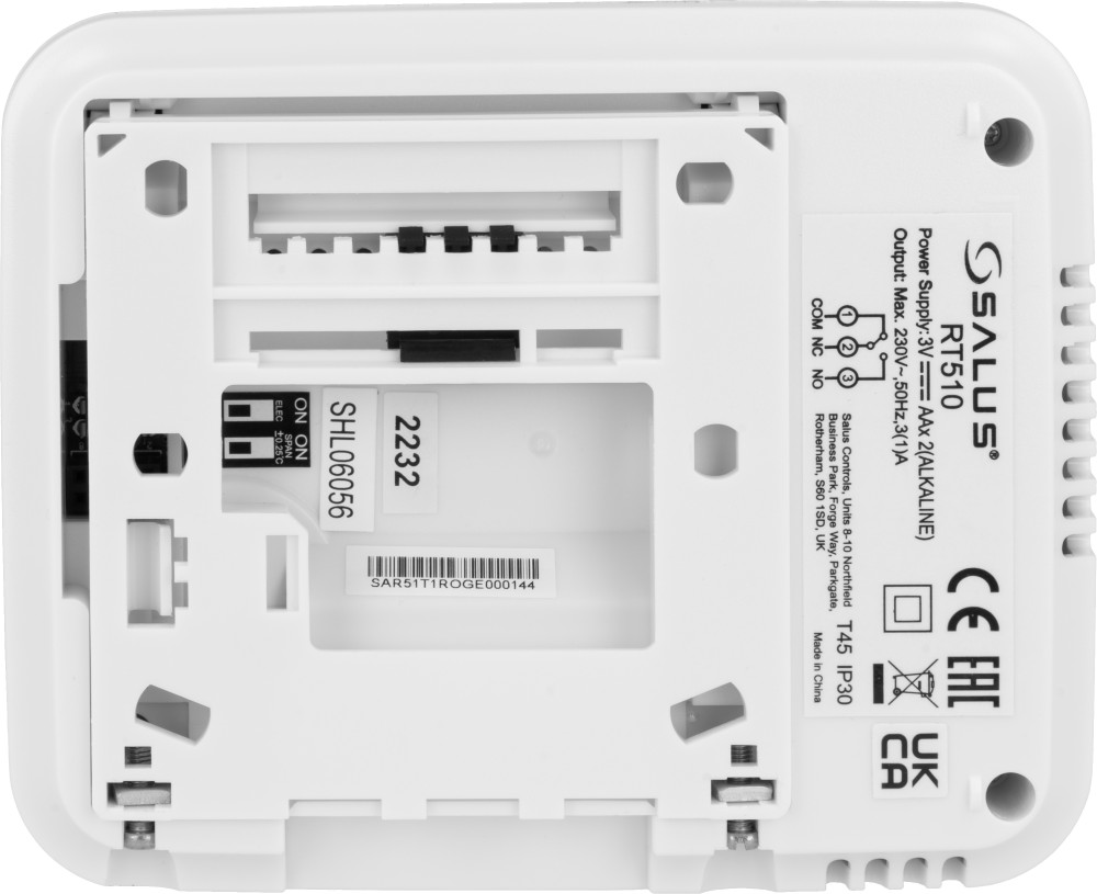 RT510+_Przewodowy_natynkowy_bateryjny_tygodniowy_regulator_SALUS_zdjecie3_AFRISO.jpg
